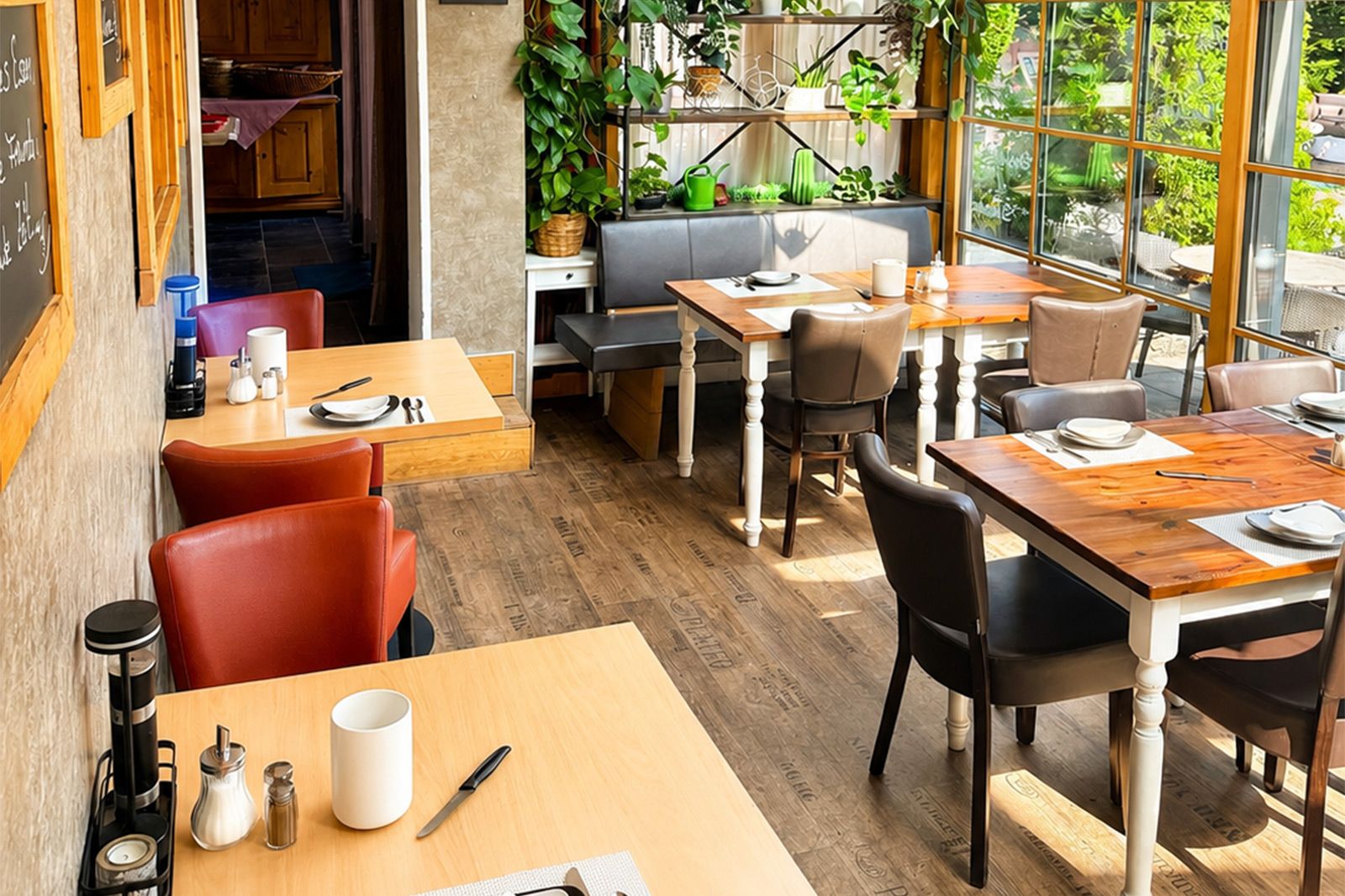Die Räumlichkeiten des Restaurants Wintergarten